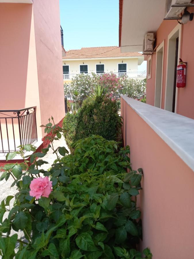 Kostas Apartments Sidari  Exterior photo