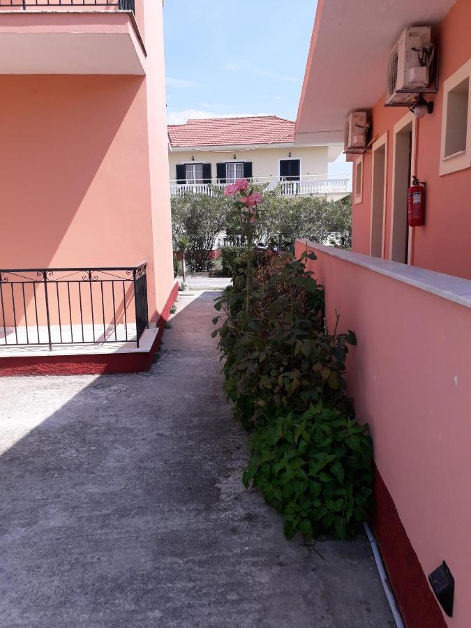 Kostas Apartments Sidari  Exterior photo